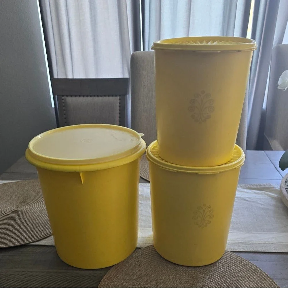 Vintage Tupperware yellow sunburst  canister set of 3.